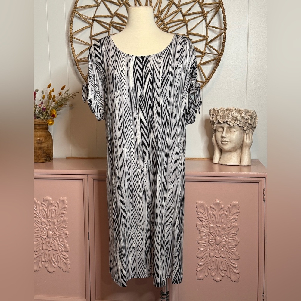 Calvin Klein Large t-shirt dress Monochrome Patterned‎